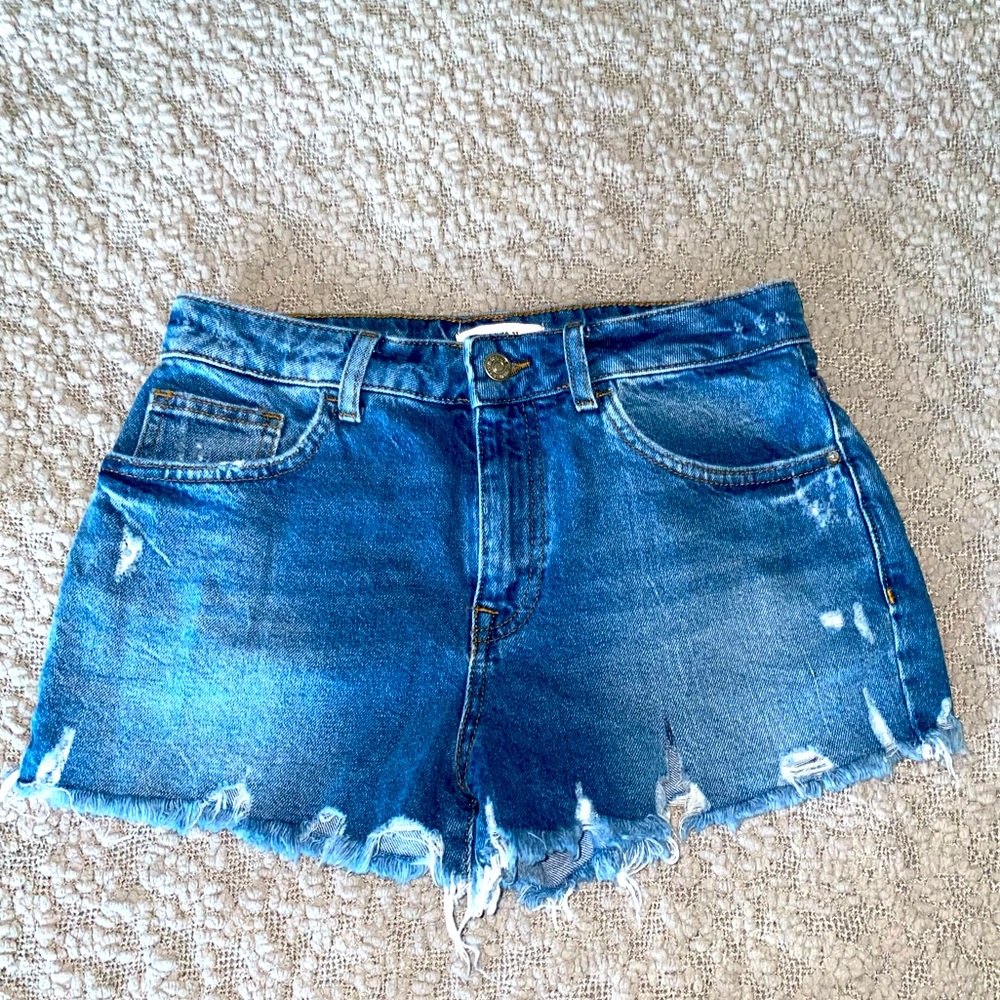 Distressed denim shorts - Picture 1 of 3